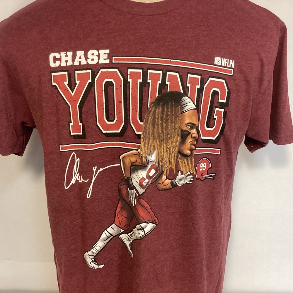 Washington Commanders Chase Young t-shirt mens size Large